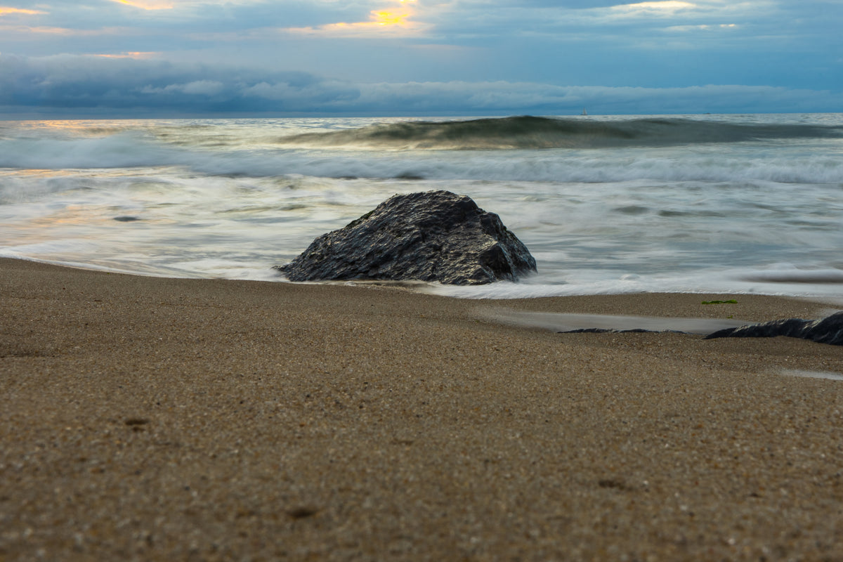 Between Sea and Shore
